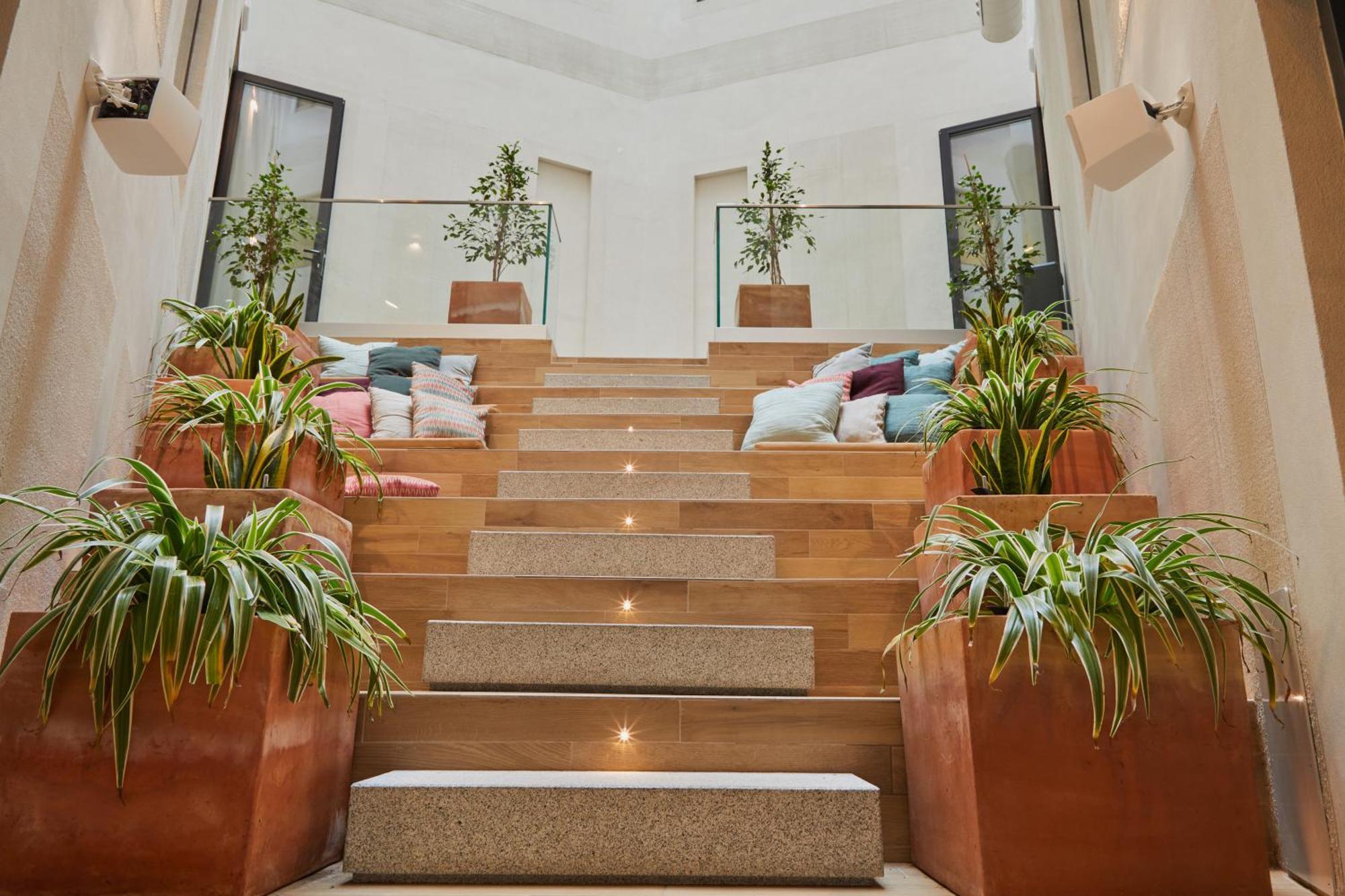 Latroupe Prado Hostel Madrid Ngoại thất bức ảnh